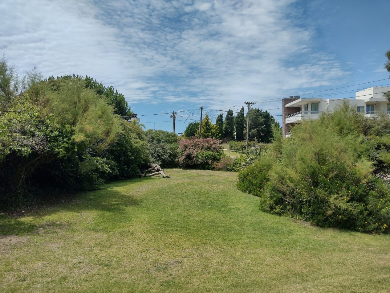 HERMOSO TERRENO A METROS DEL MAR