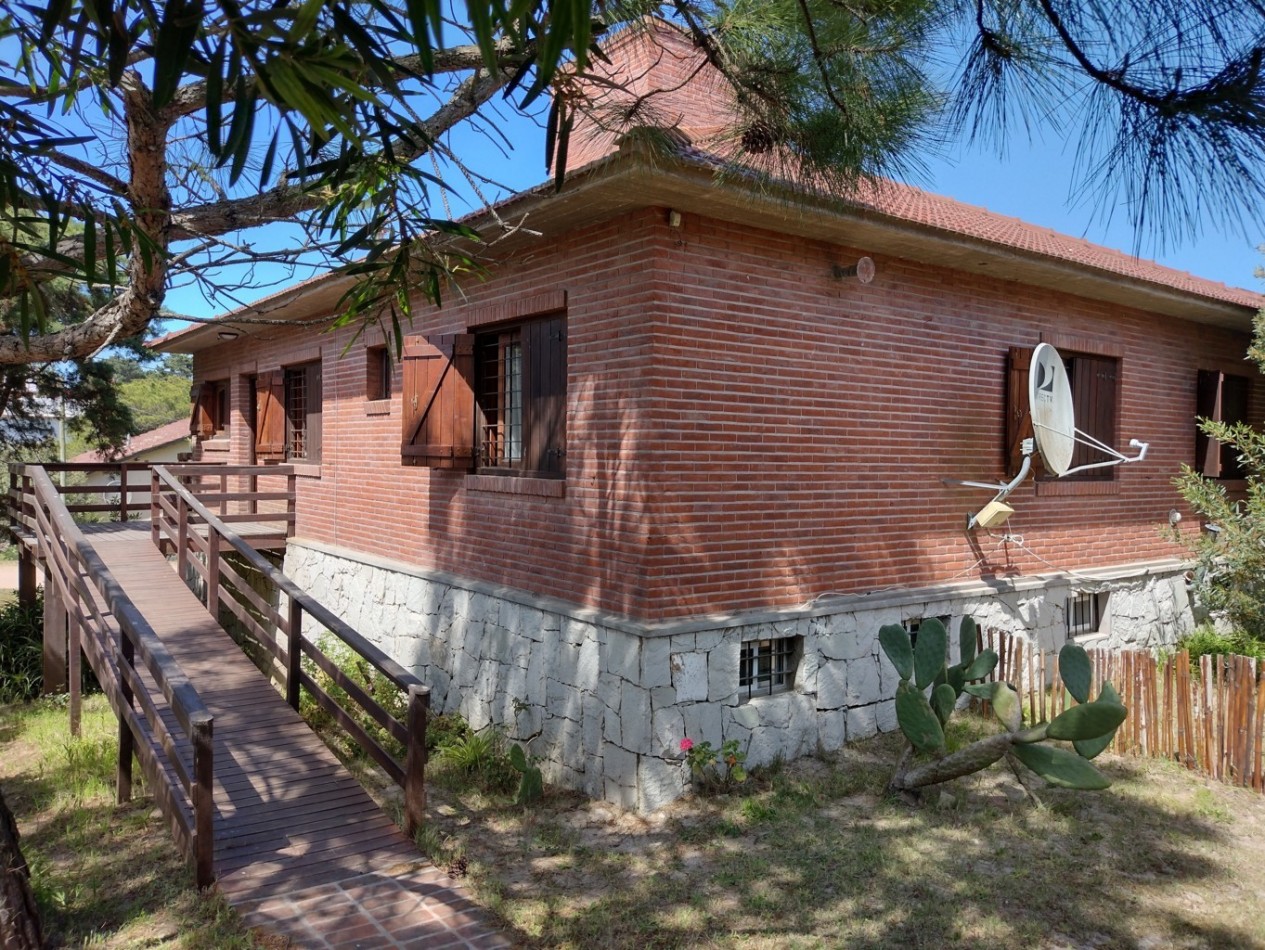 75 - SEAVER ESQUINA HUBAC