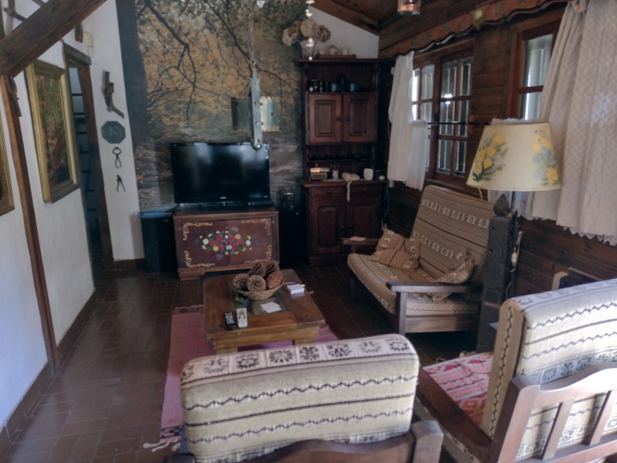 25 - AGRADABLE ESQUINA BALBOA