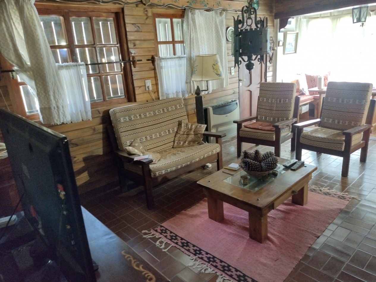 25 - AGRADABLE ESQUINA BALBOA