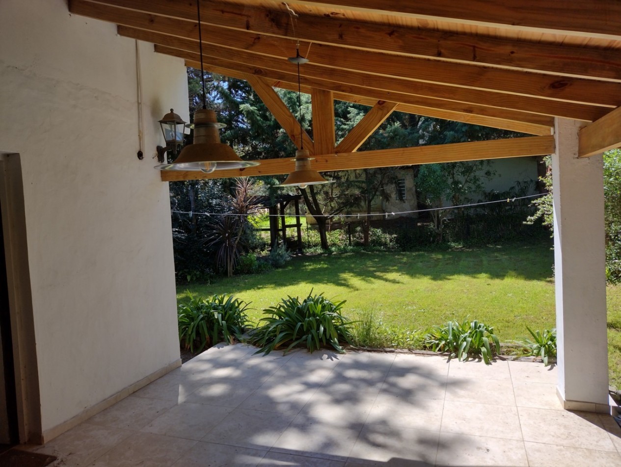 25 - AGRADABLE ESQUINA BALBOA