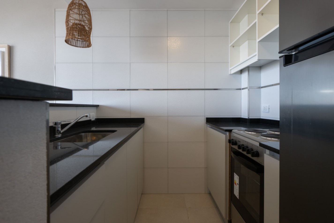 Departamento con amplia terraza frente al mar