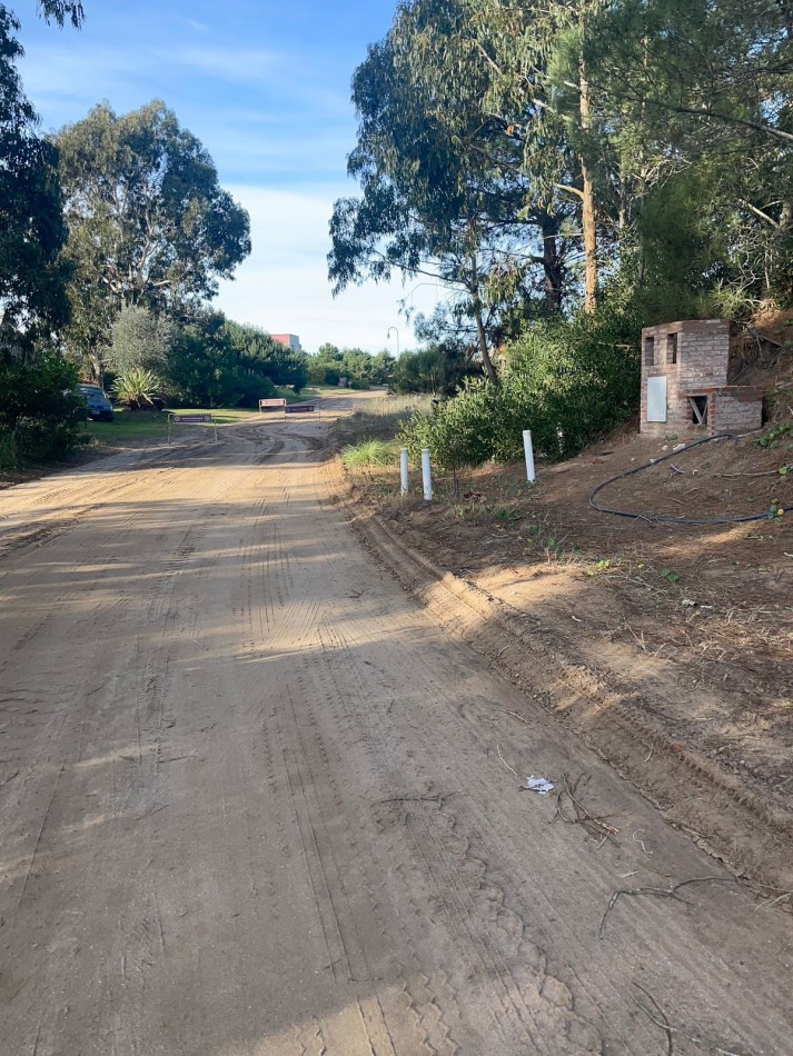 HERMOSO TERRENO EN COSTA ESMERALDA. LOTE 222 DEL BARRIO ECUESTRE.