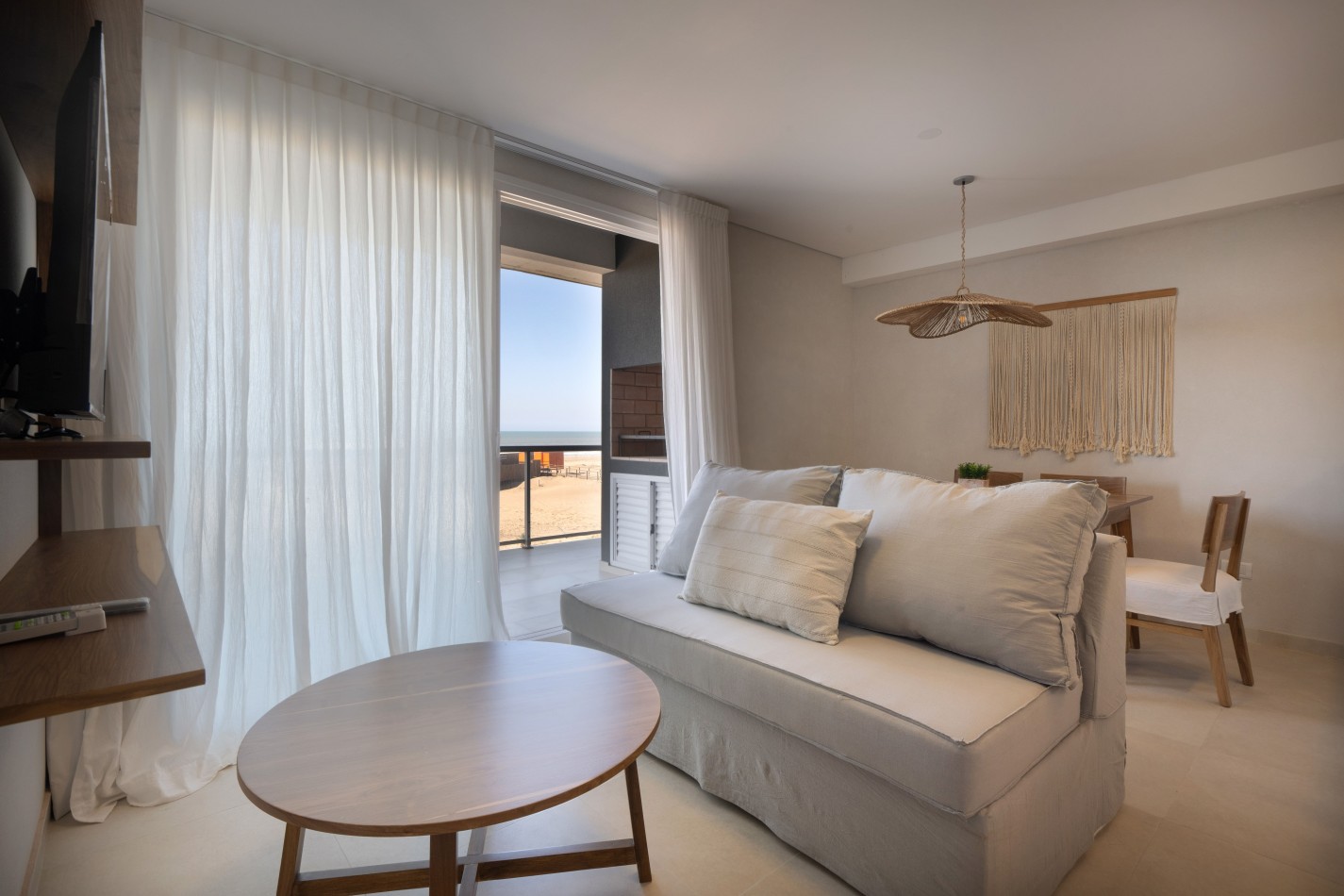 Departamento de 2 ambientes frente al mar