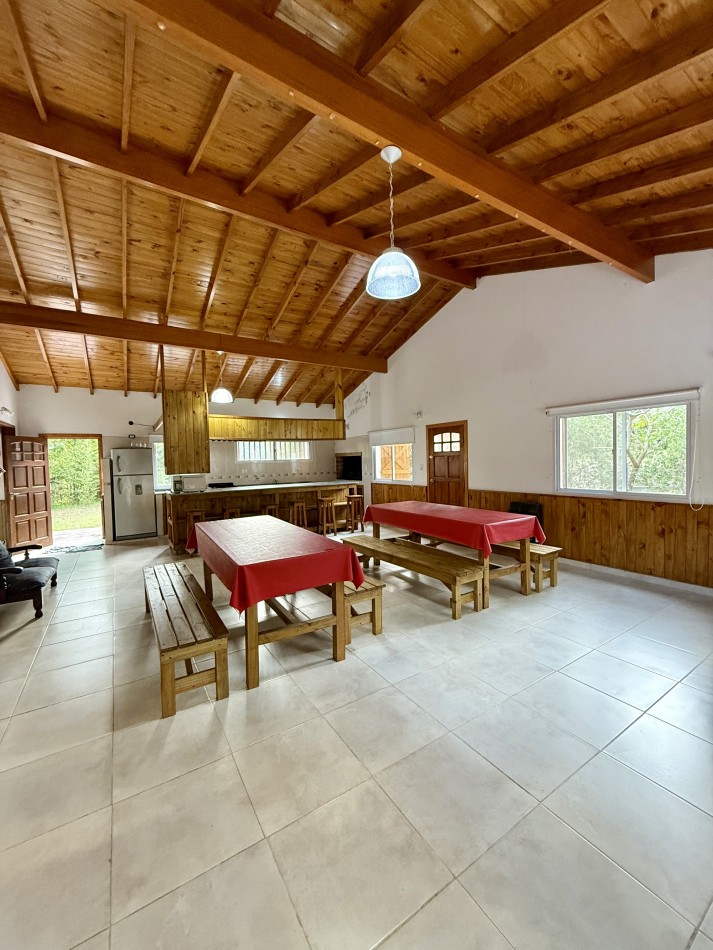 CASA EN ZONA "LOMAS DE VALERIA"