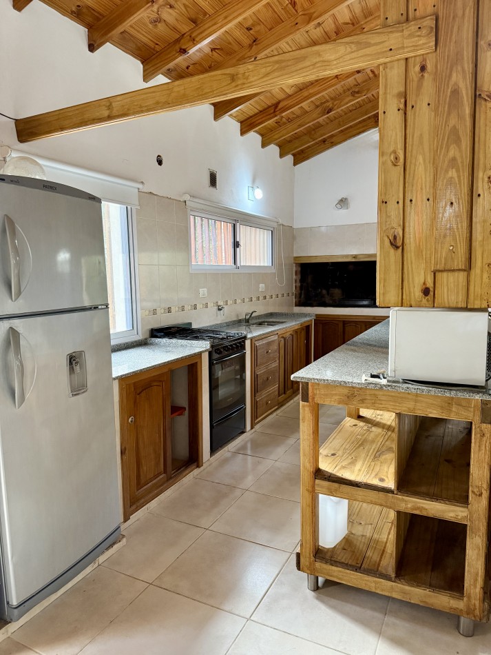 CASA EN ZONA "LOMAS DE VALERIA"