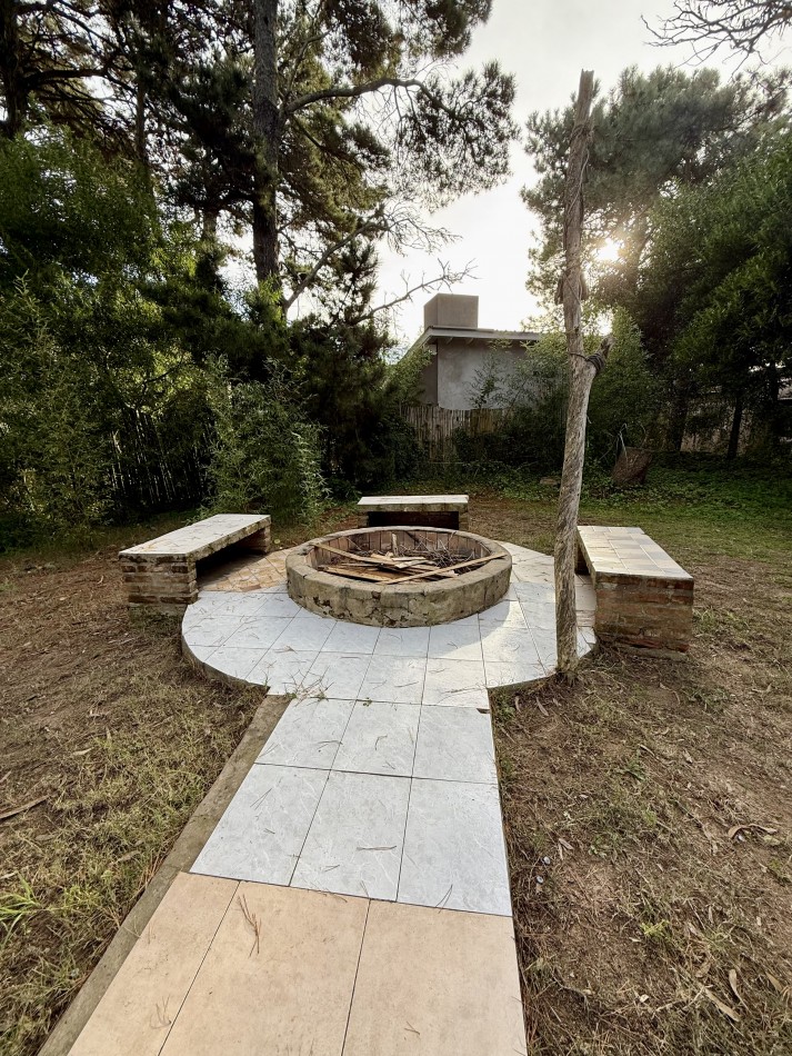 CASA EN ZONA "LOMAS DE VALERIA"