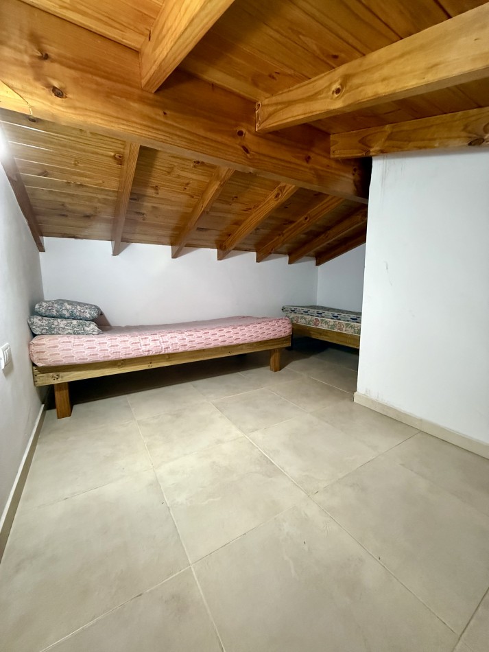 CASA EN ZONA "LOMAS DE VALERIA"