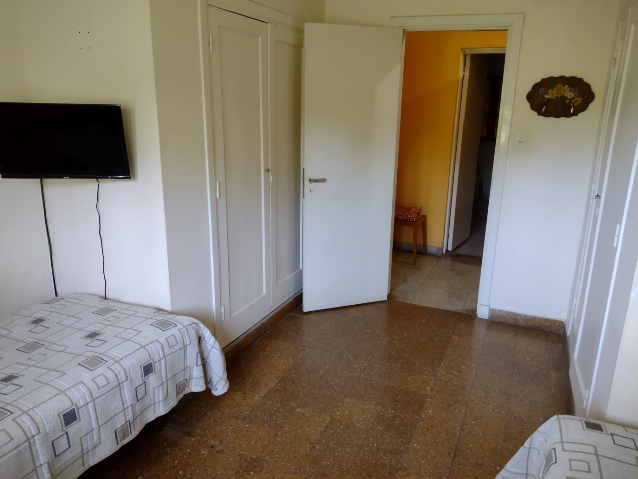 200 - HERMOSO CHALET A 2 CUADRAS DEL MAR EN PINAMAR 