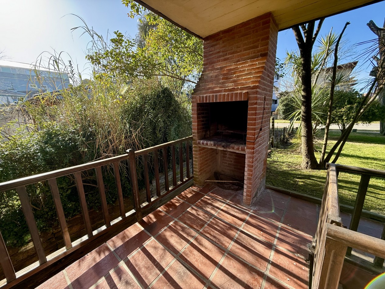 61 - Rosales y Azopardo (Esquina)