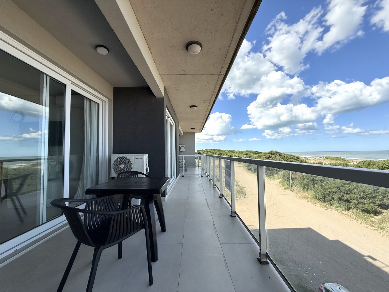 Departamento totalmente equipado frente al mar