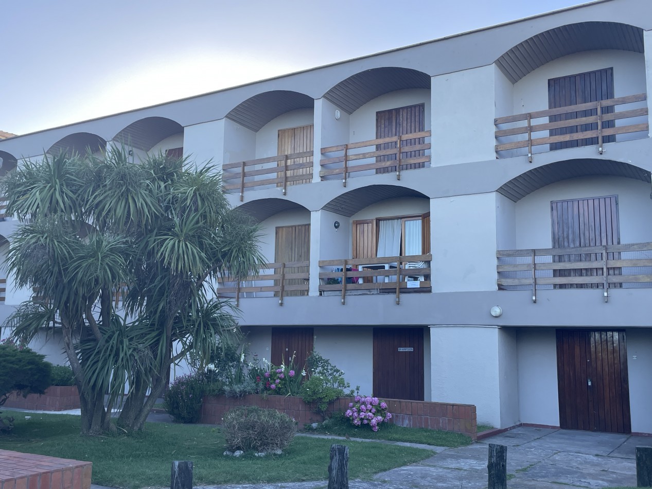 22 - MONOAMBIENTE CON VISTA AL MAR