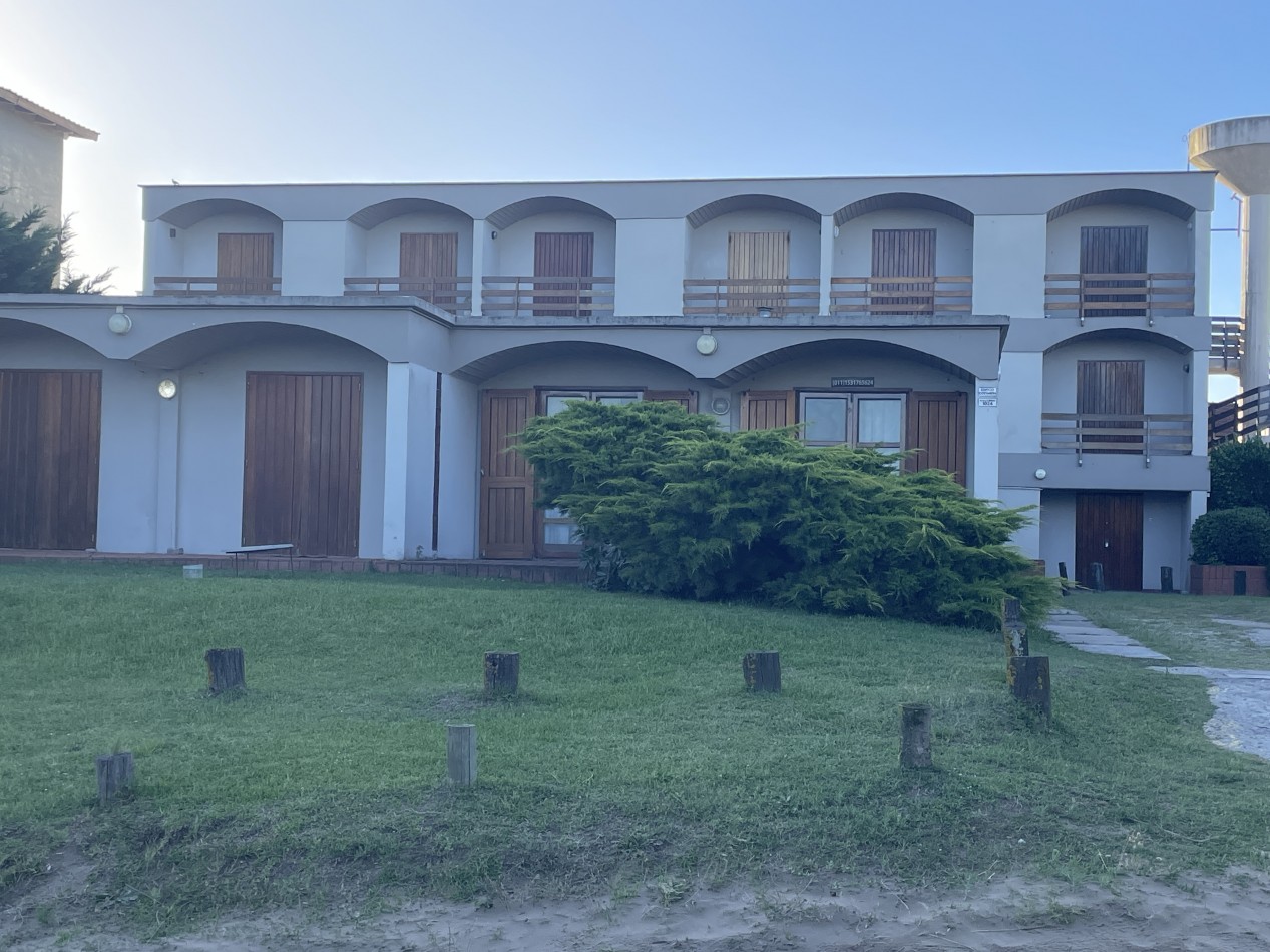 22 - MONOAMBIENTE CON VISTA AL MAR