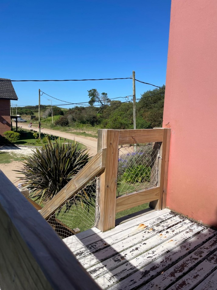 84 - DUPLEX CON PILETA FRENTE AL MAR