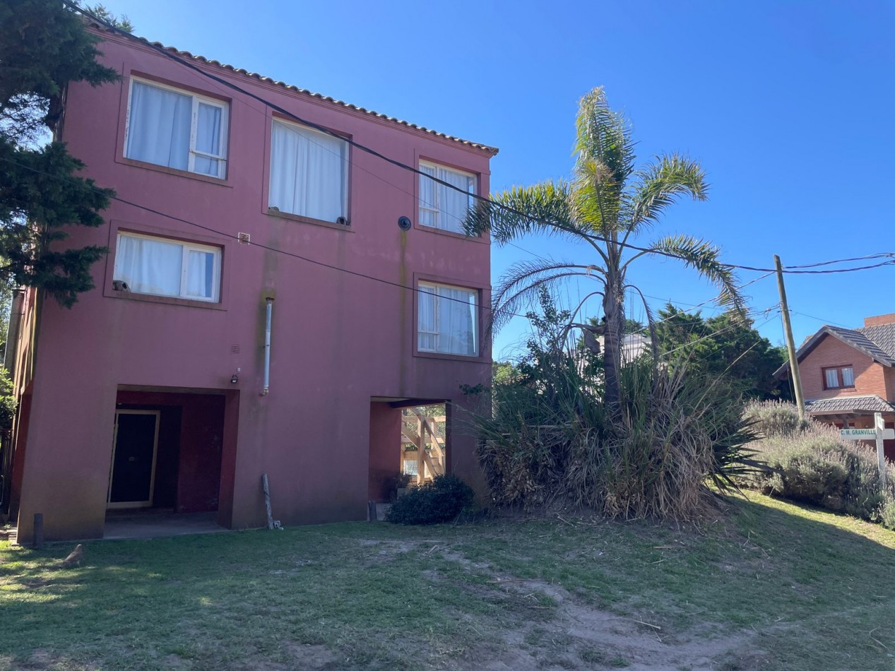 84 - DUPLEX CON PILETA FRENTE AL MAR