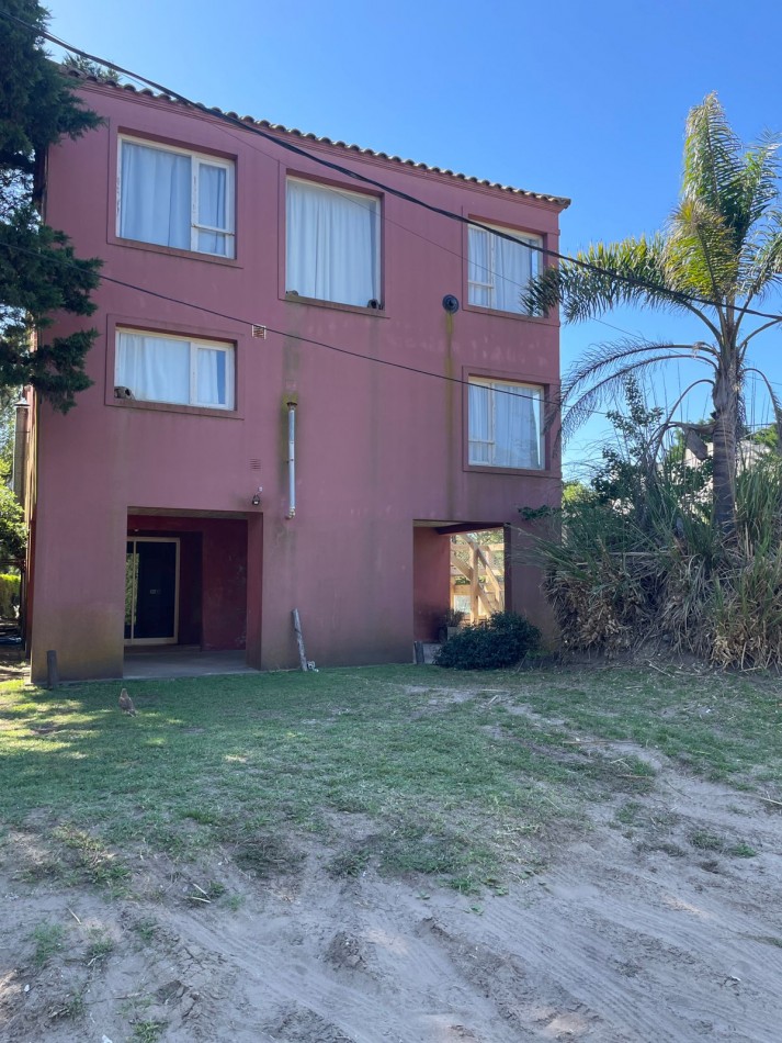 84 - DUPLEX CON PILETA FRENTE AL MAR