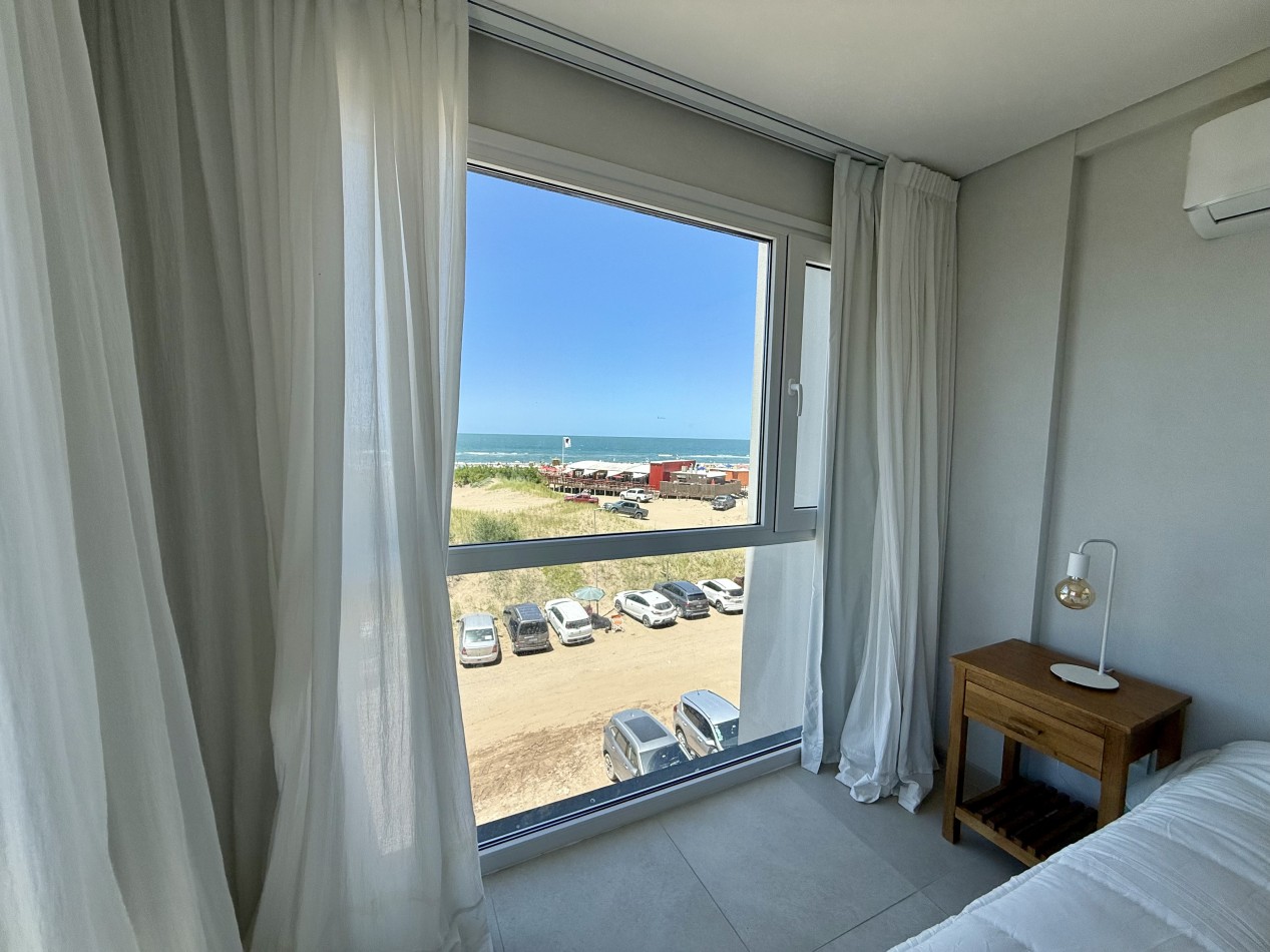 Departamento con vista al mar.