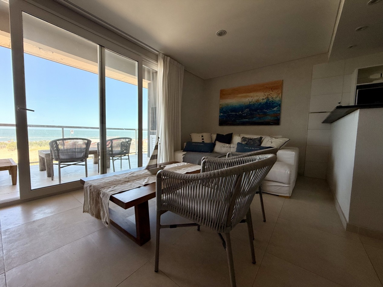 Departamento con vista al mar.