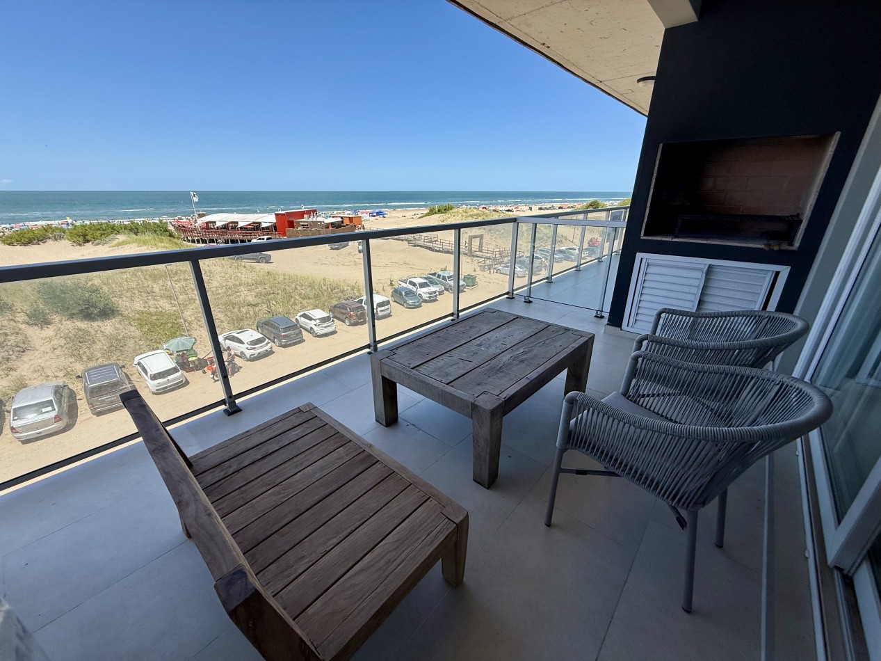 Departamento con vista al mar.