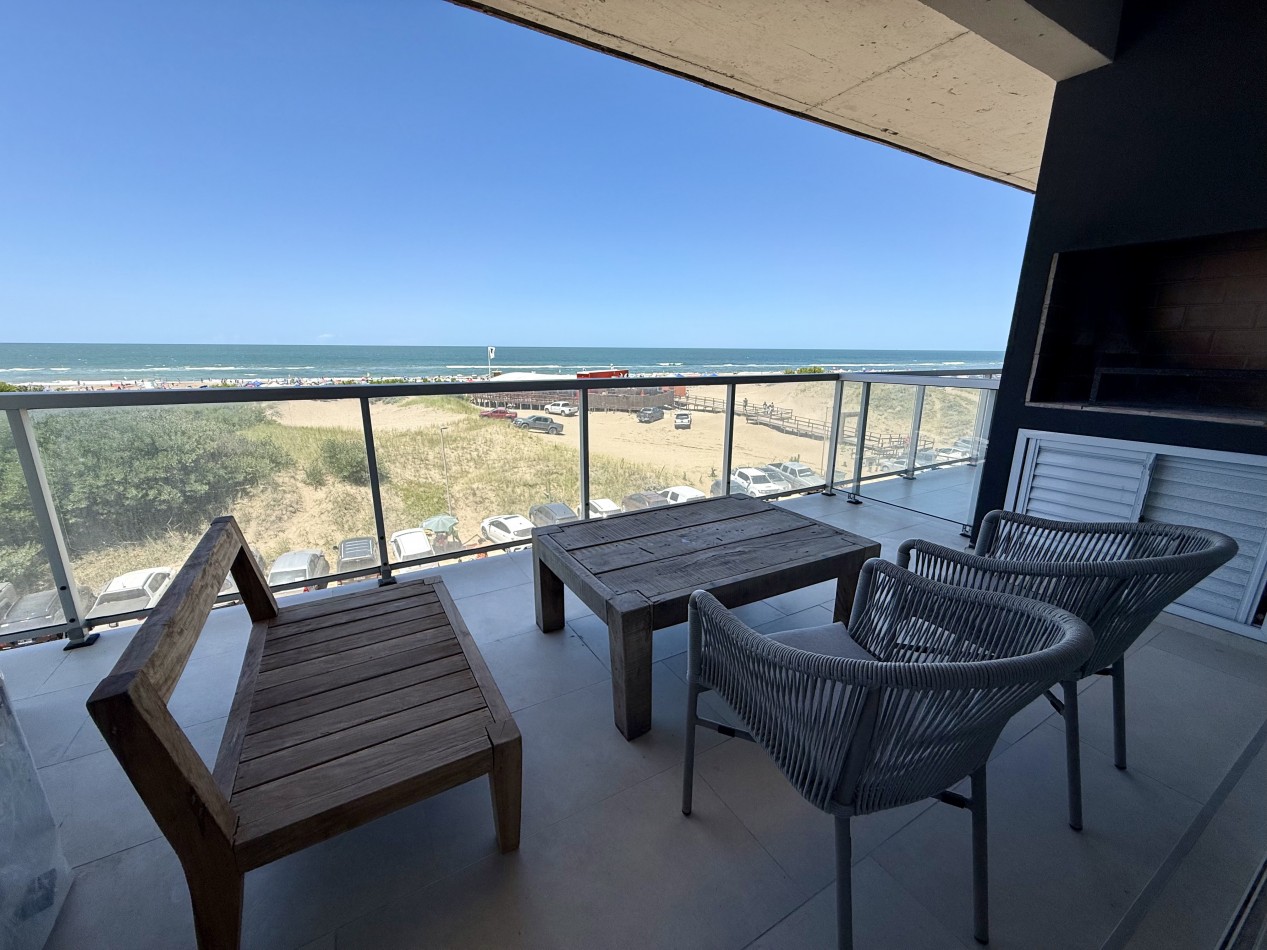 Departamento con vista al mar.