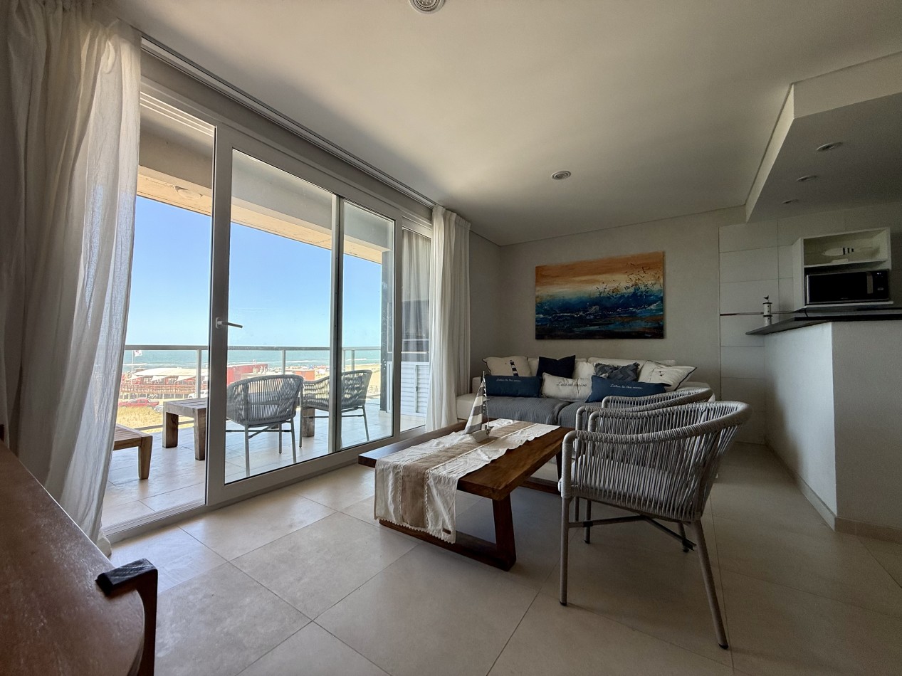 Departamento con vista al mar.