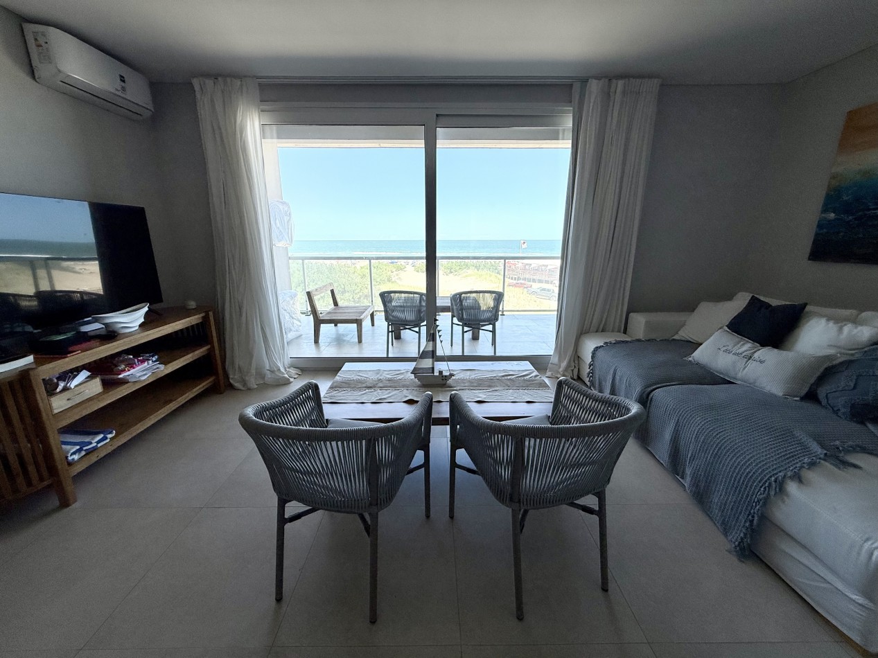 Departamento con vista al mar.