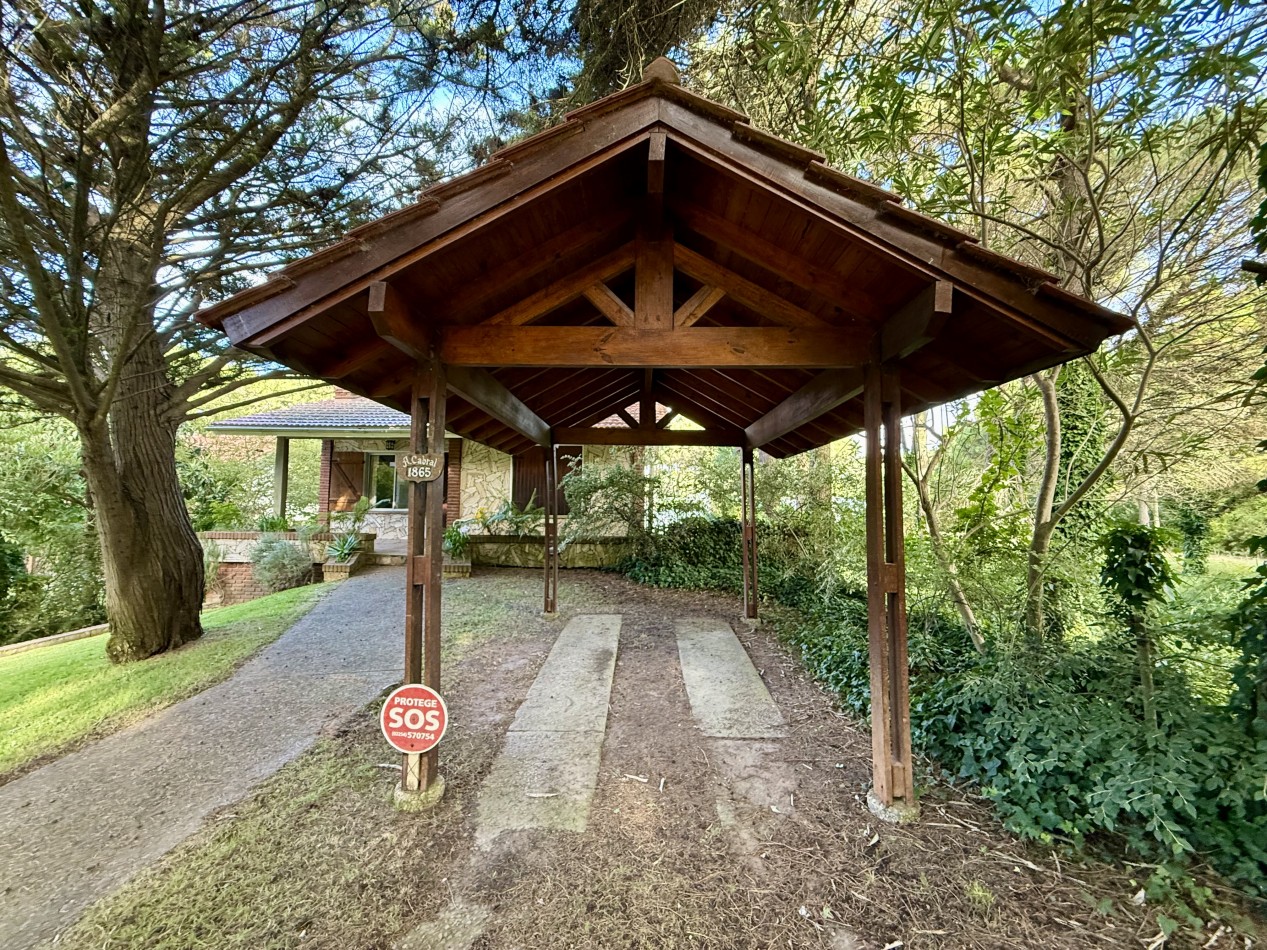 CASAS A METROS DE CARILO EN ZONA DE BUEN PINAR