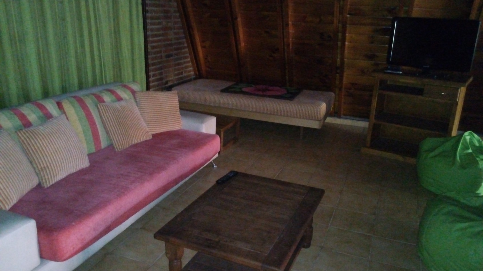 CASA ALPINA SOBRE AVENIDA ESPORA - ZONA COMERCIAL-MULTIFAMILIAR-HOTELERA