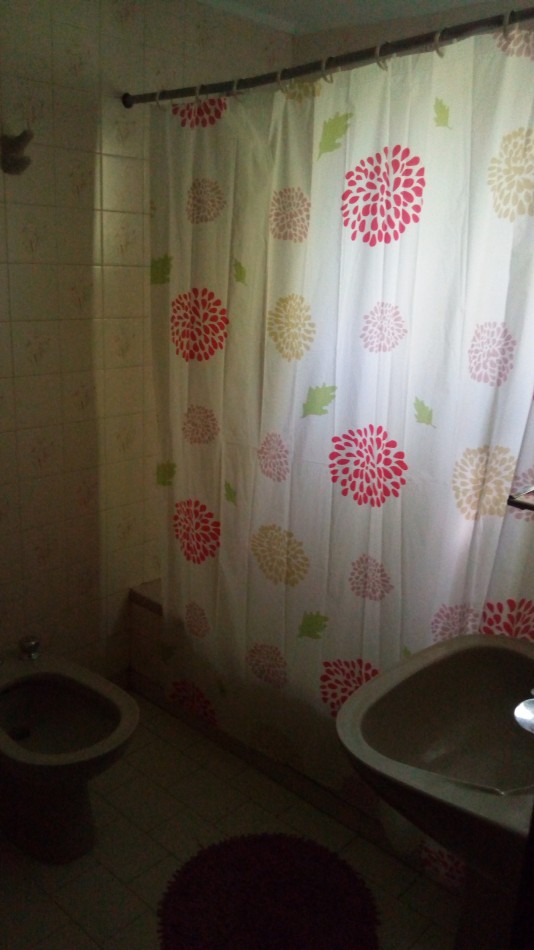 CASA ALPINA SOBRE AVENIDA ESPORA - ZONA COMERCIAL-MULTIFAMILIAR-HOTELERA