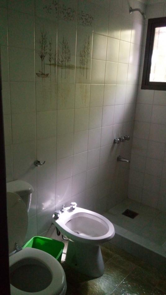 CASA ALPINA SOBRE AVENIDA ESPORA - ZONA COMERCIAL-MULTIFAMILIAR-HOTELERA