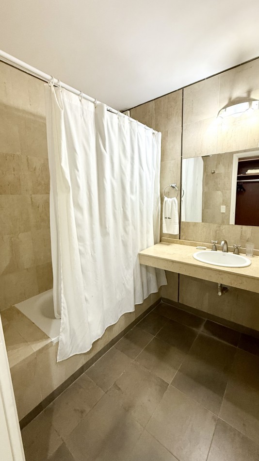 Departamento de 3 ambientes frente al mar