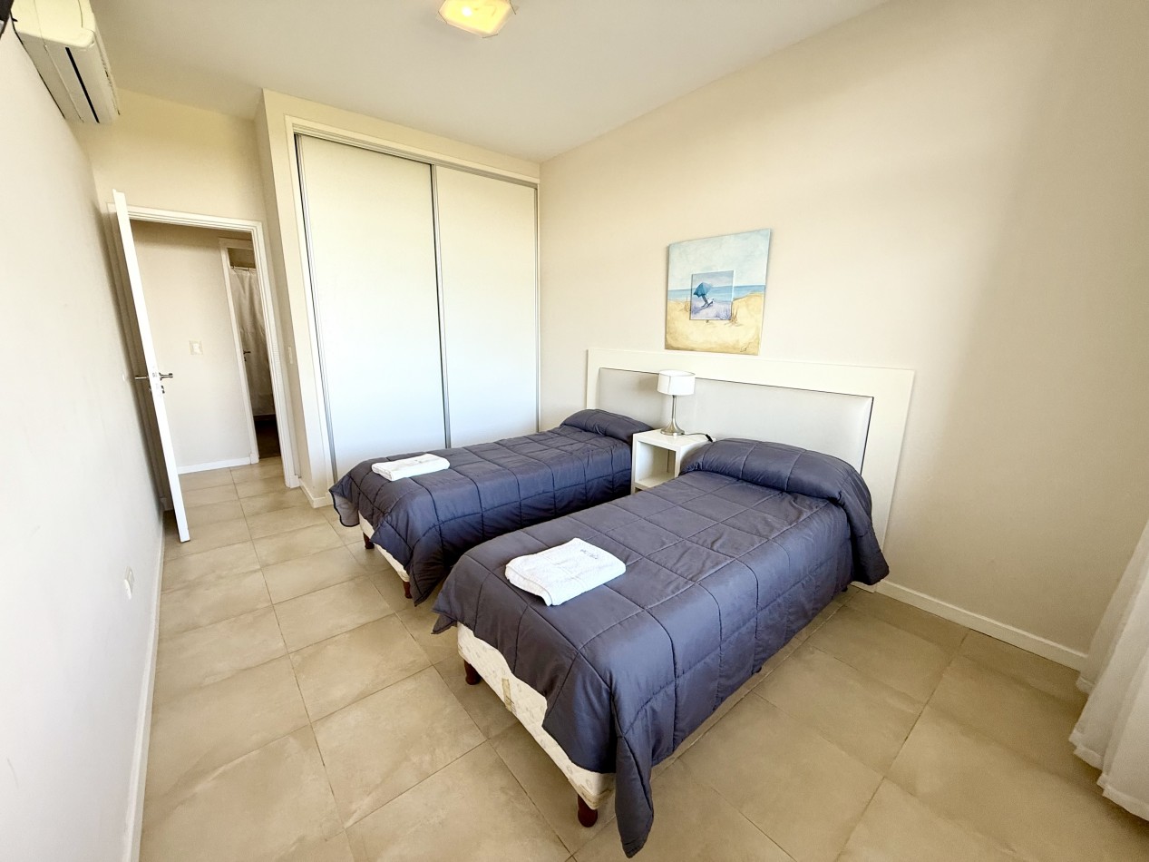 Departamento de 3 ambientes frente al mar