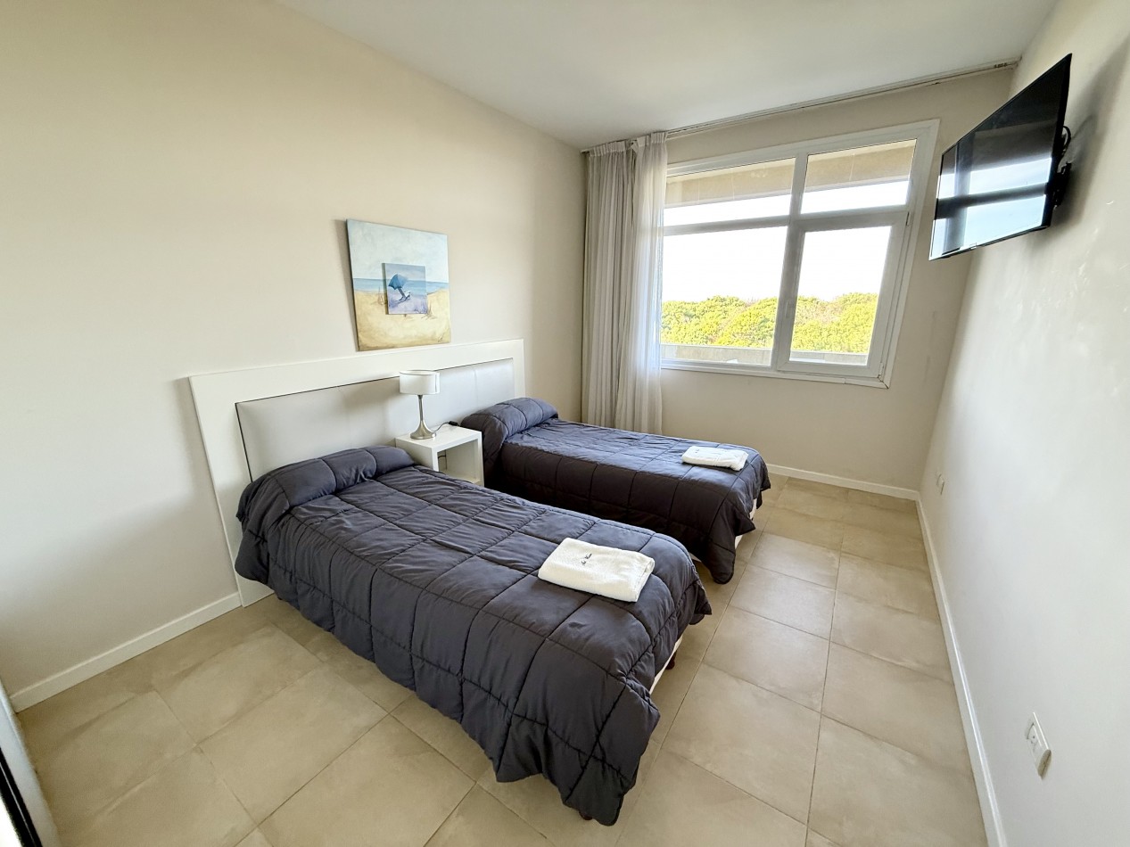 Departamento de 3 ambientes frente al mar