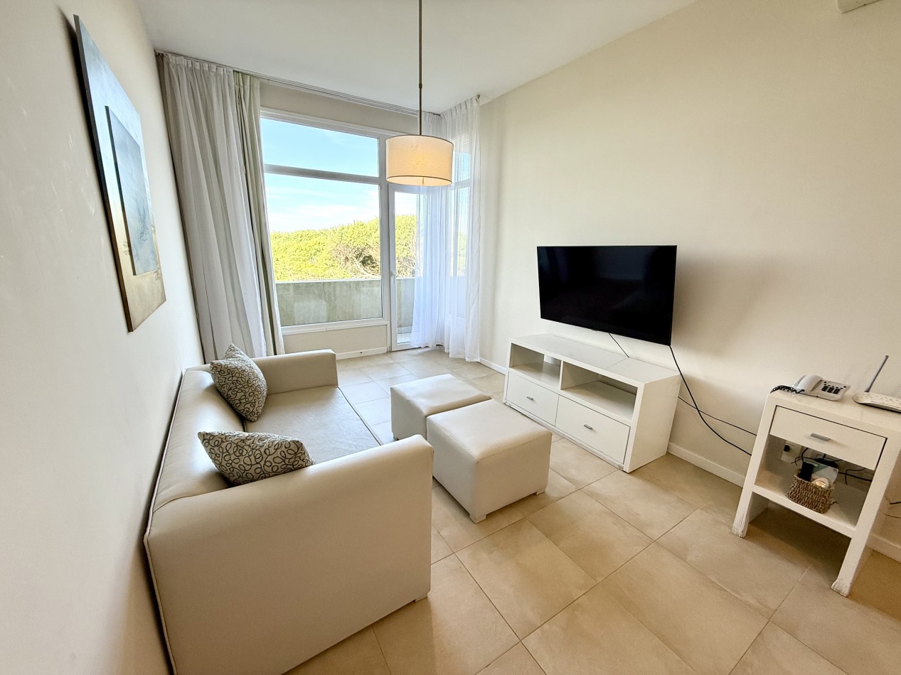 Departamento de 3 ambientes frente al mar