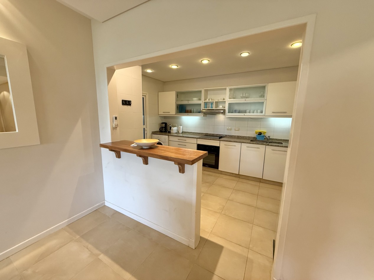 Amplio departamento en Carilo con vista al mar