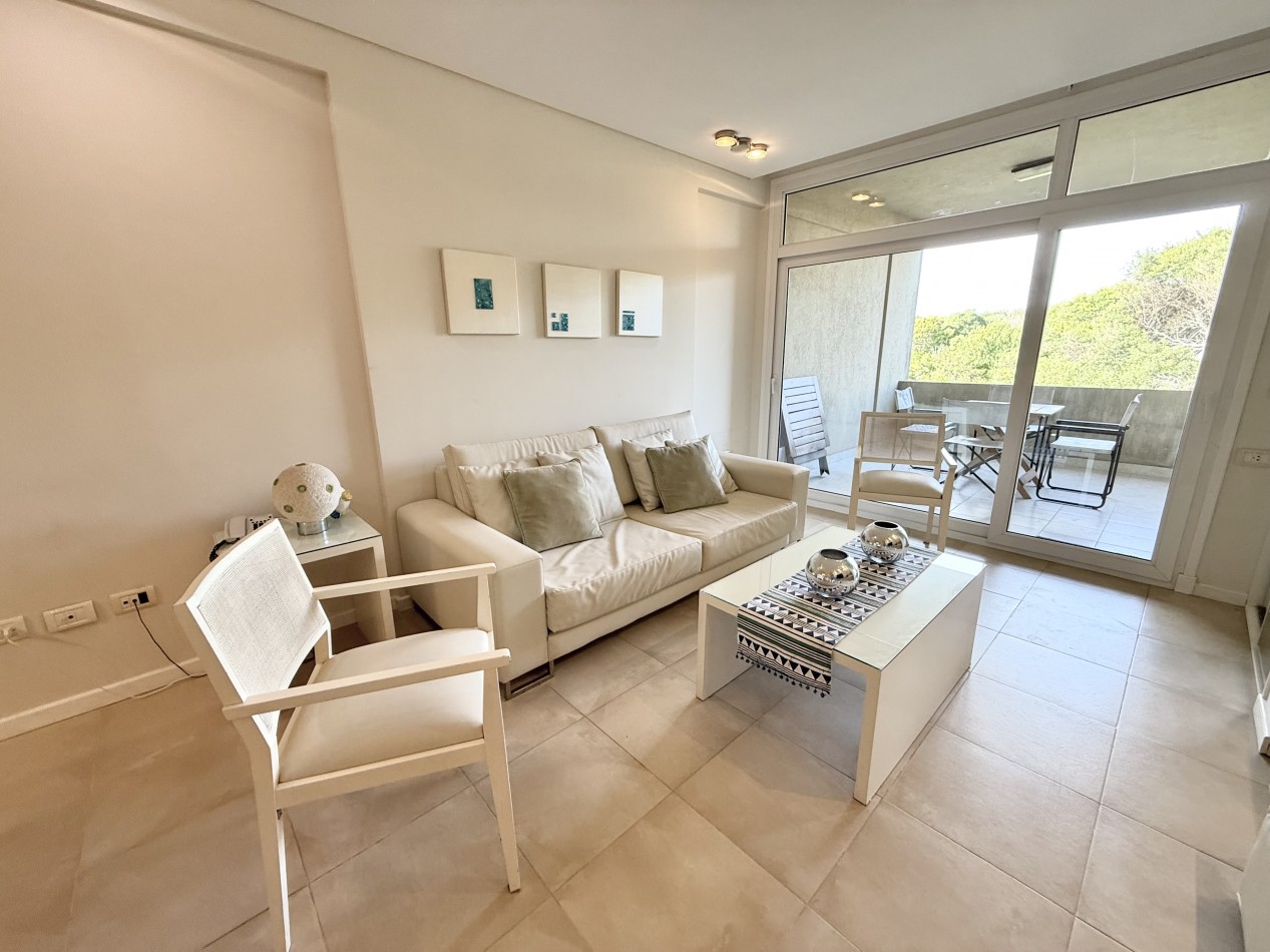 Amplio departamento en Carilo con vista al mar