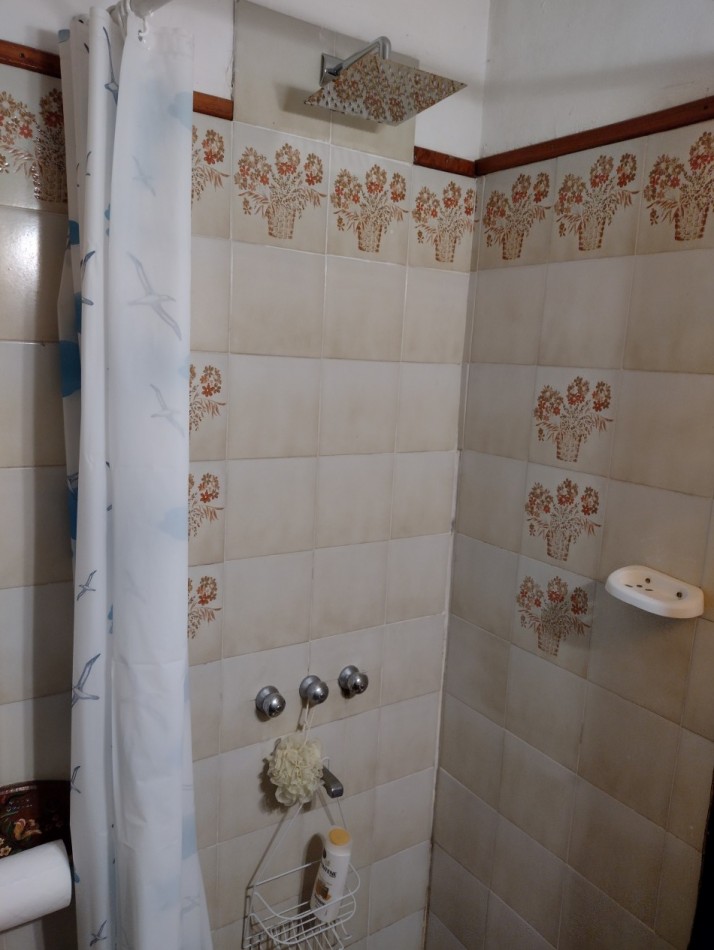 25 - AGRADABLE ESQUINA BALBOA