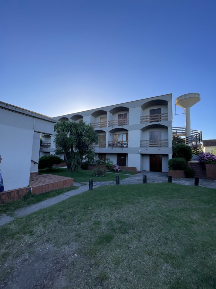 22 - MONOAMBIENTE CON VISTA AL MAR