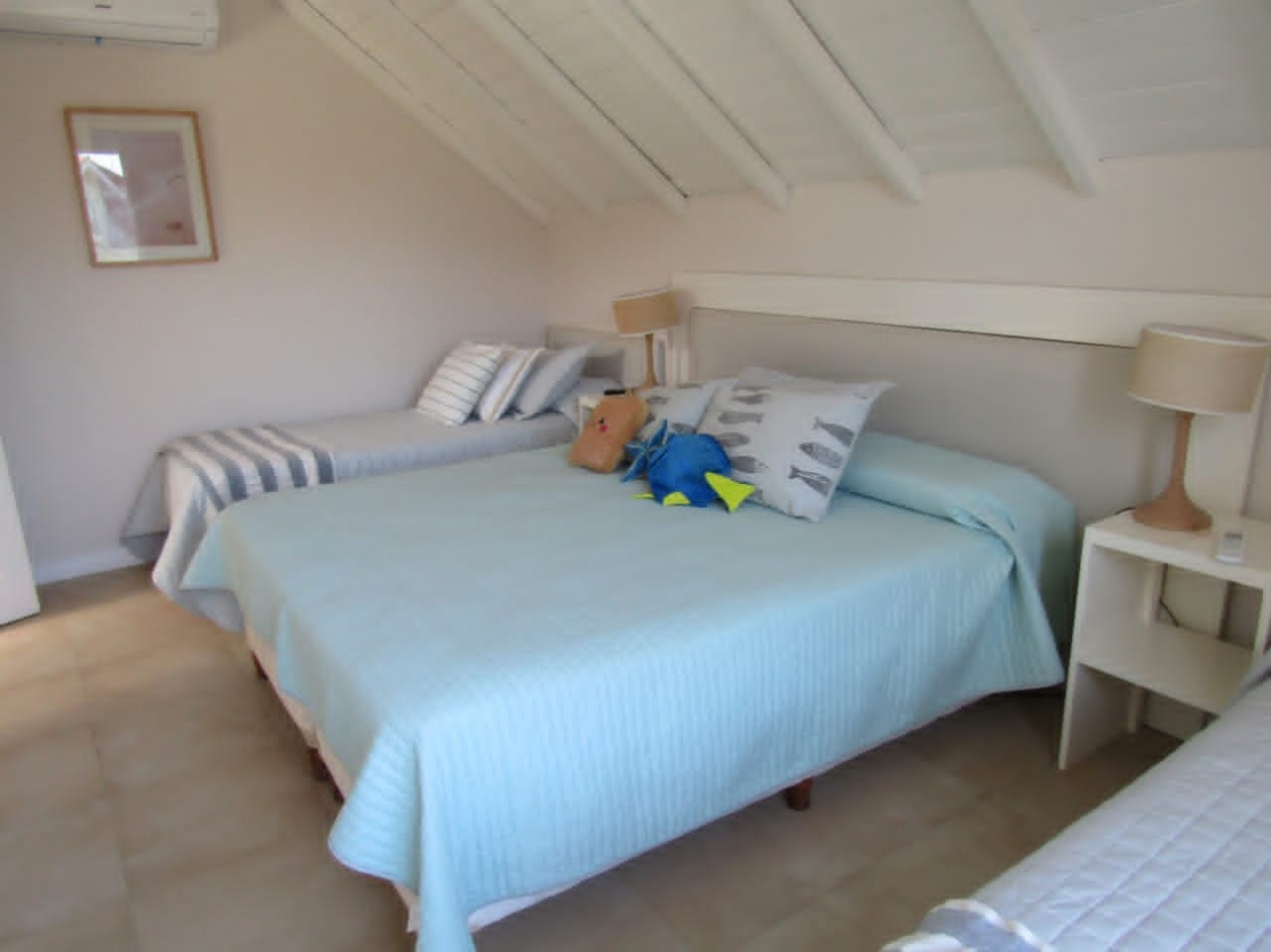 Importante duplex con vista al mar