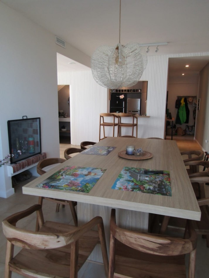 Importante duplex con vista al mar