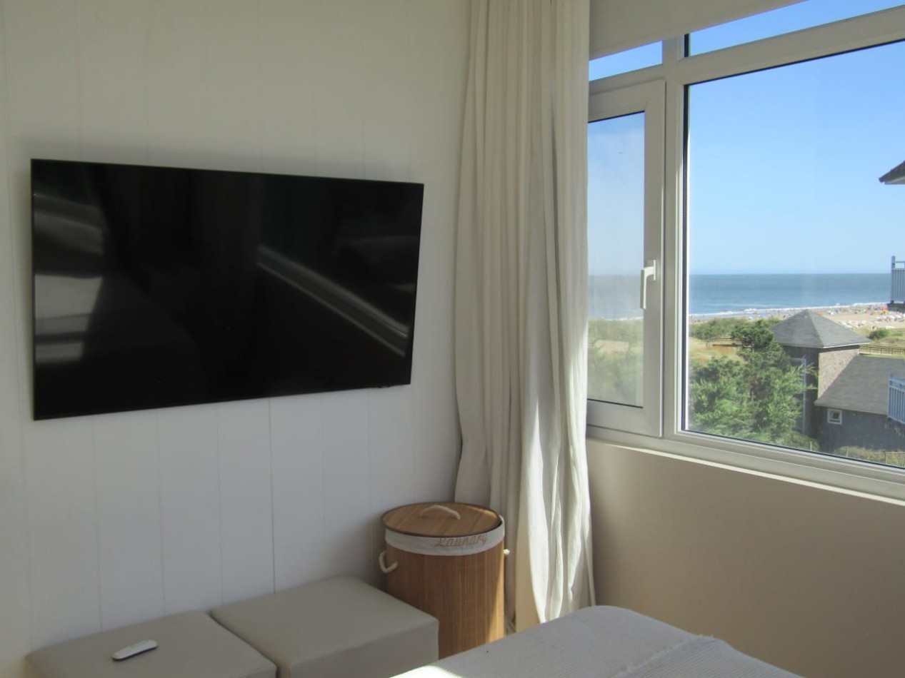 Importante duplex con vista al mar