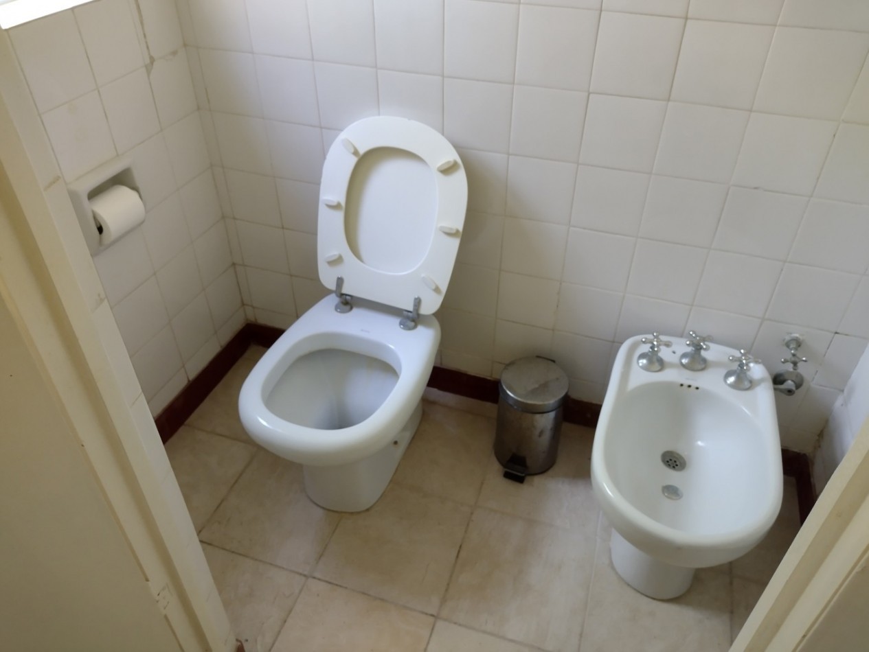 200 - HERMOSO CHALET A 2 CUADRAS DEL MAR EN PINAMAR 