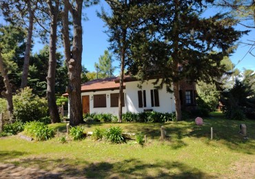 25 - AGRADABLE ESQUINA BALBOA